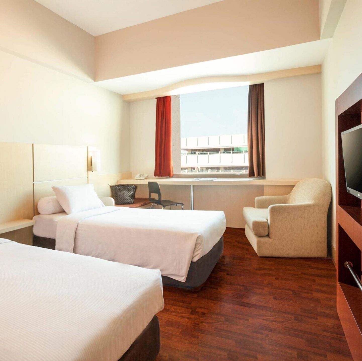 Desk, iron/ironing board, free WiFi, bed sheets