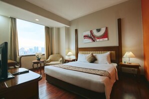 Desk, iron/ironing board, free WiFi, bed sheets - Arcadia Mangga Dua by Horison (Jakarta)