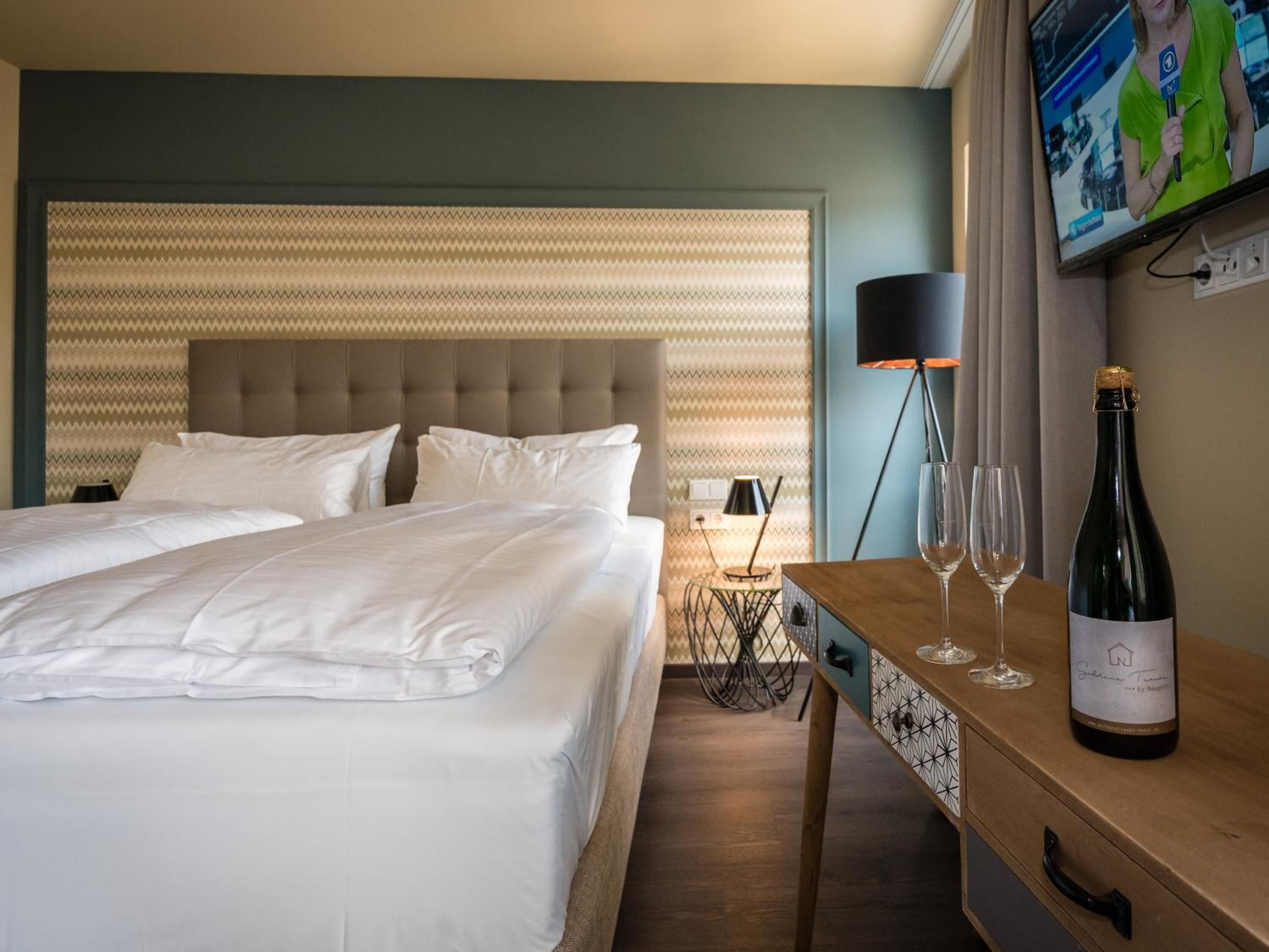 1 bedroom, in-room safe, desk, soundproofing