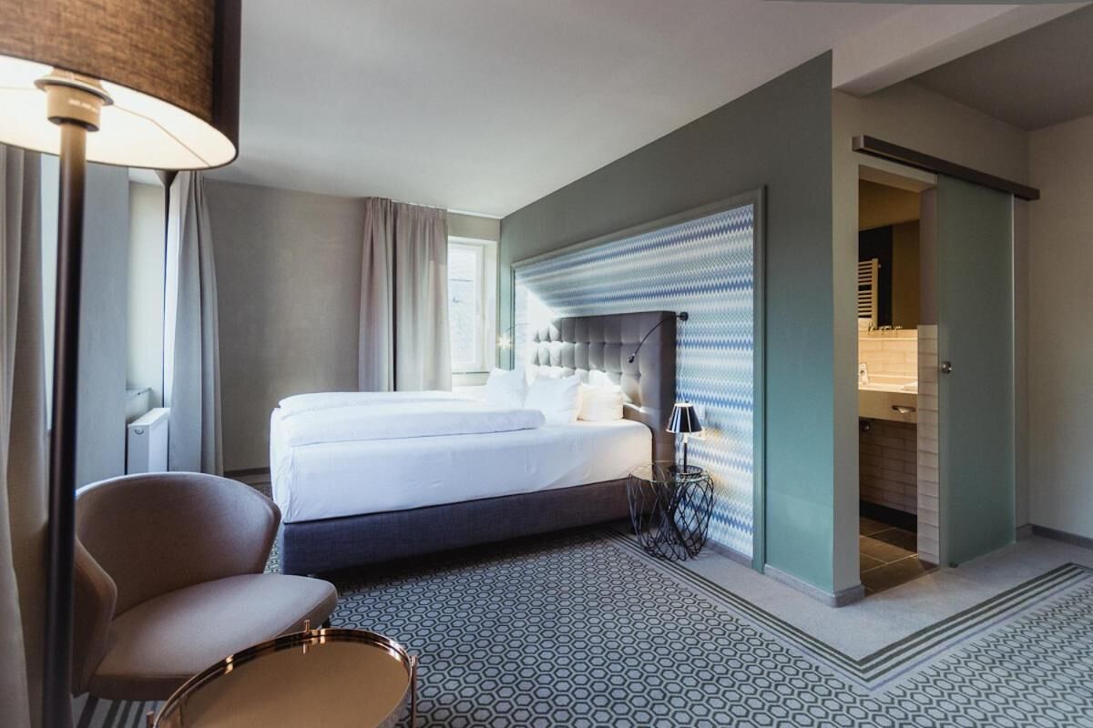 1 bedroom, in-room safe, desk, soundproofing