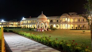 Unclassified image, 5 of 50, button - V Resorts Rajmahal Orchha (Nivari)