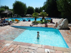 Hồ bơi ngoài trời, hồ bơi nước nóng