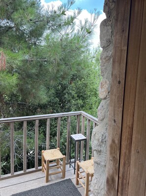 Single Room | Bathroom | Shower, free toiletries, hair dryer, slippers - Bkerzay (Deir Dourite)