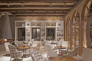Executive lounge - Bkerzay (Deir Dourite)