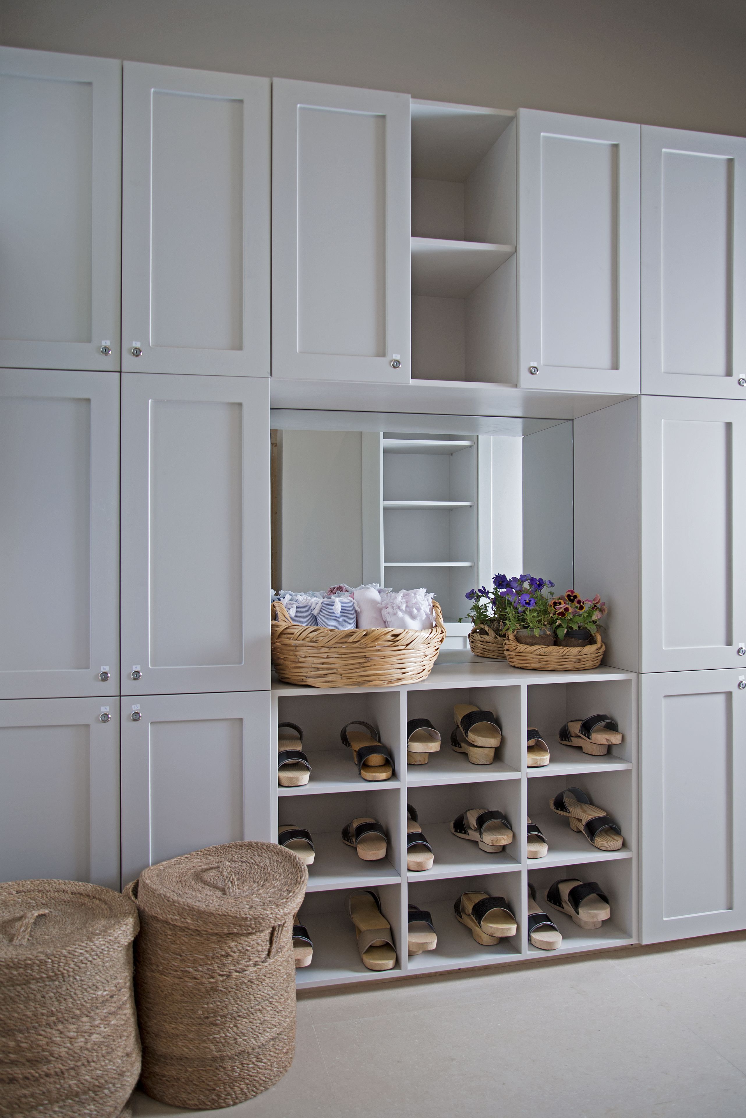 sauna, steam room, turkish bath/hammam, detox wraps, massages