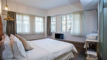 Classic Room | 1 bilik tidur, peralatan tempat tidur premium, tilam berlapik, bar mini