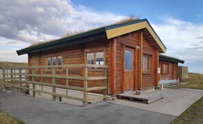 Shared kitchen facilities - Guesthouse Hof (Stadarstadur)