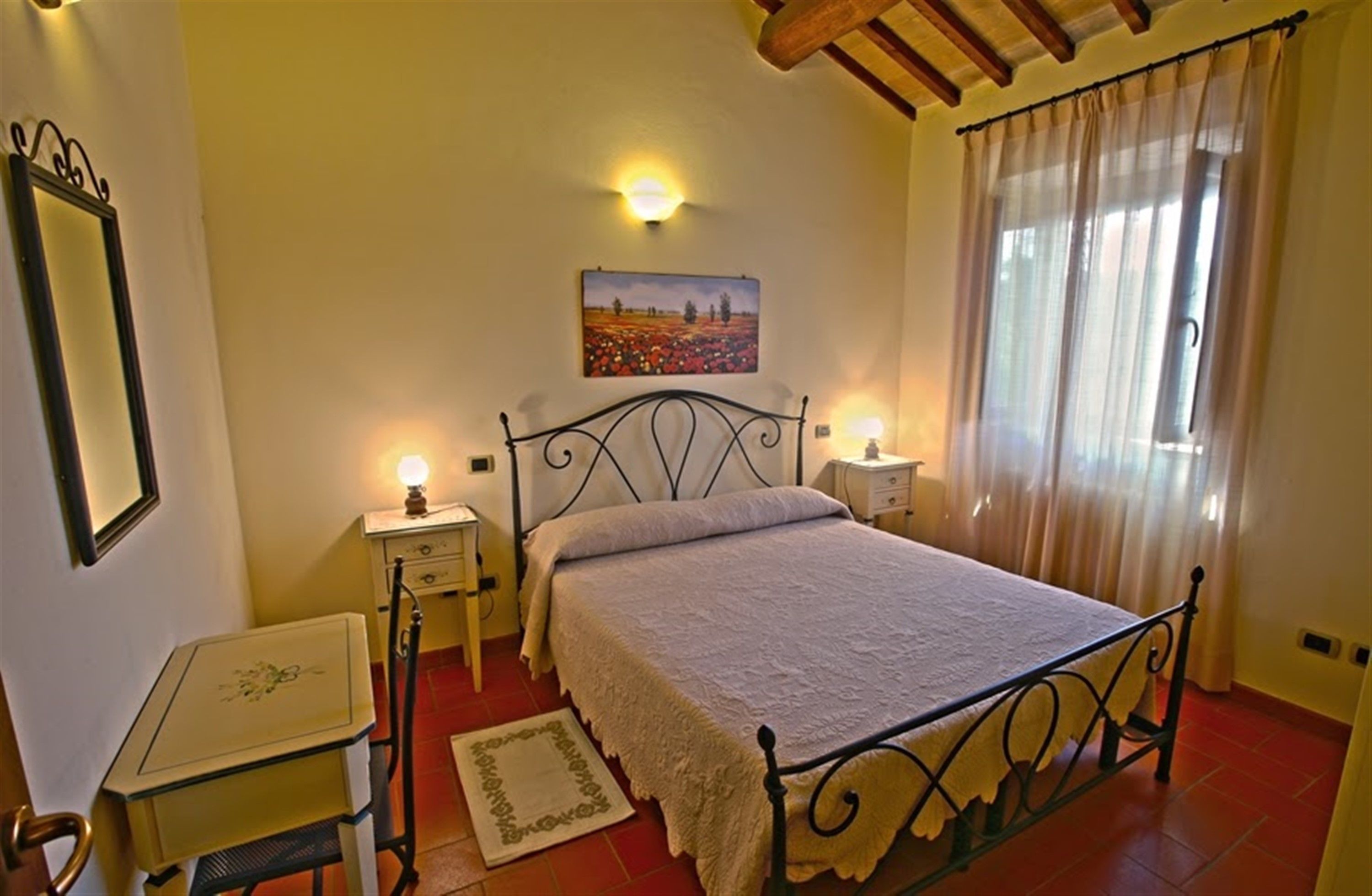 Apartamento, 2 habitaciones | Escritorio, sistema de insonorización, wifi gratis y ropa de cama