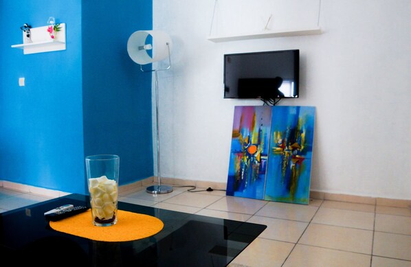 Apartment, 1 Bedroom | Living area
