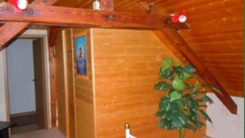 Twin Room | Free WiFi