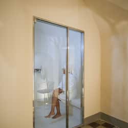 Behandelingskamers voor koppels, een sauna, een bubbelbad, een stoombad