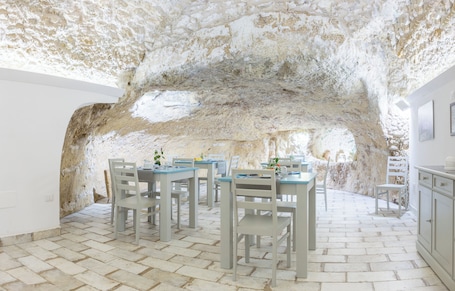 Restaurant. Casa dell'Aromatario b&b
