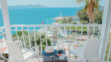 Habitación doble, vista al mar | Escritorio, insonorización, wifi gratis y ropa de cama