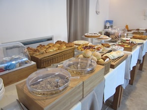 Daily buffet breakfast (EUR 8 per person)