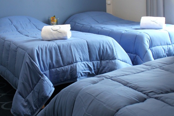 Economy Triple Room | Desk, soundproofing, WiFi (free), bed sheets