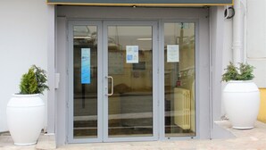 Uklassifisert bilde, 4 av 13, knapp