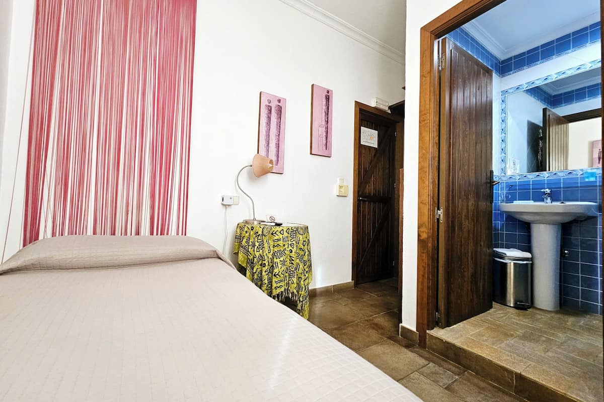 Single Room | 18 bilik tidur, Wi-fi percuma, cadar katil