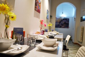 Daily buffet breakfast for a fee - B&B Dei Mercanti (Salerno)