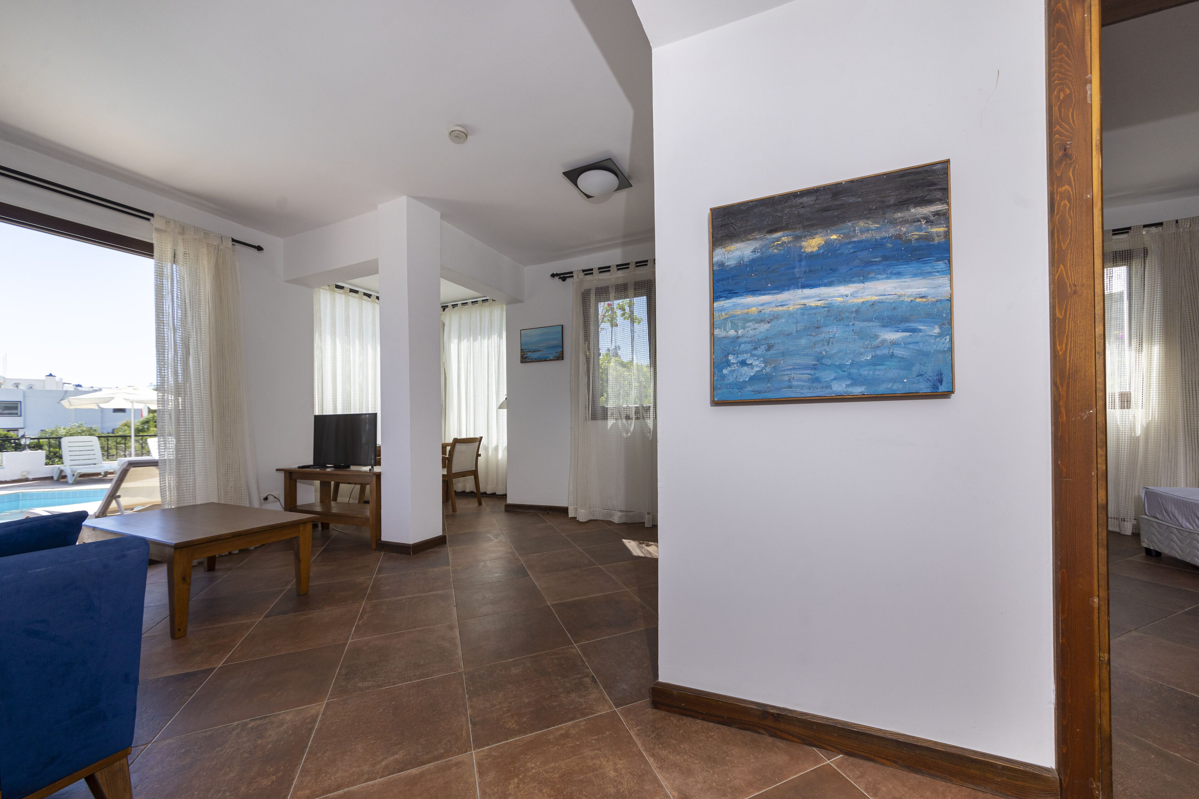 suite, sea view | in-room safe, desk, laptop workspace, soundproofing