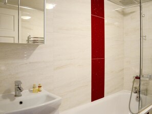 Apartment, 2 Schlafzimmer | Italienische Bettbezüge von Frette, hochwertige Bettwaren