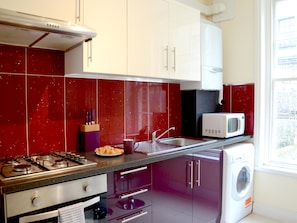 Appartement, 2 chambres | Draps italiens de Frette, literie de qualité, accès au Wi-Fi (inclus)