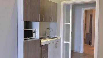 Royal Suite, 3 Bedrooms, Kitchen | Private kitchen | Fridge
