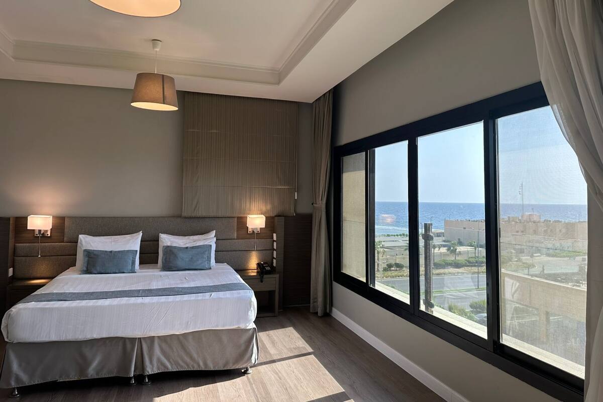 Apartment, 1 Bedroom, Sea View | In-room safe, soundproofing, iron/ironing board, WiFi (free)
