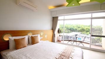 Comfort Double Room | Minibar, blackout drapes, soundproofing, free WiFi