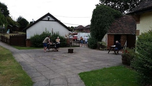 Unclassified image, 3 of 15, button - The Bell Motel (Hitchin)