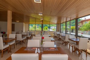Lobby sitting area - Agva Palas Hotel (Sile)
