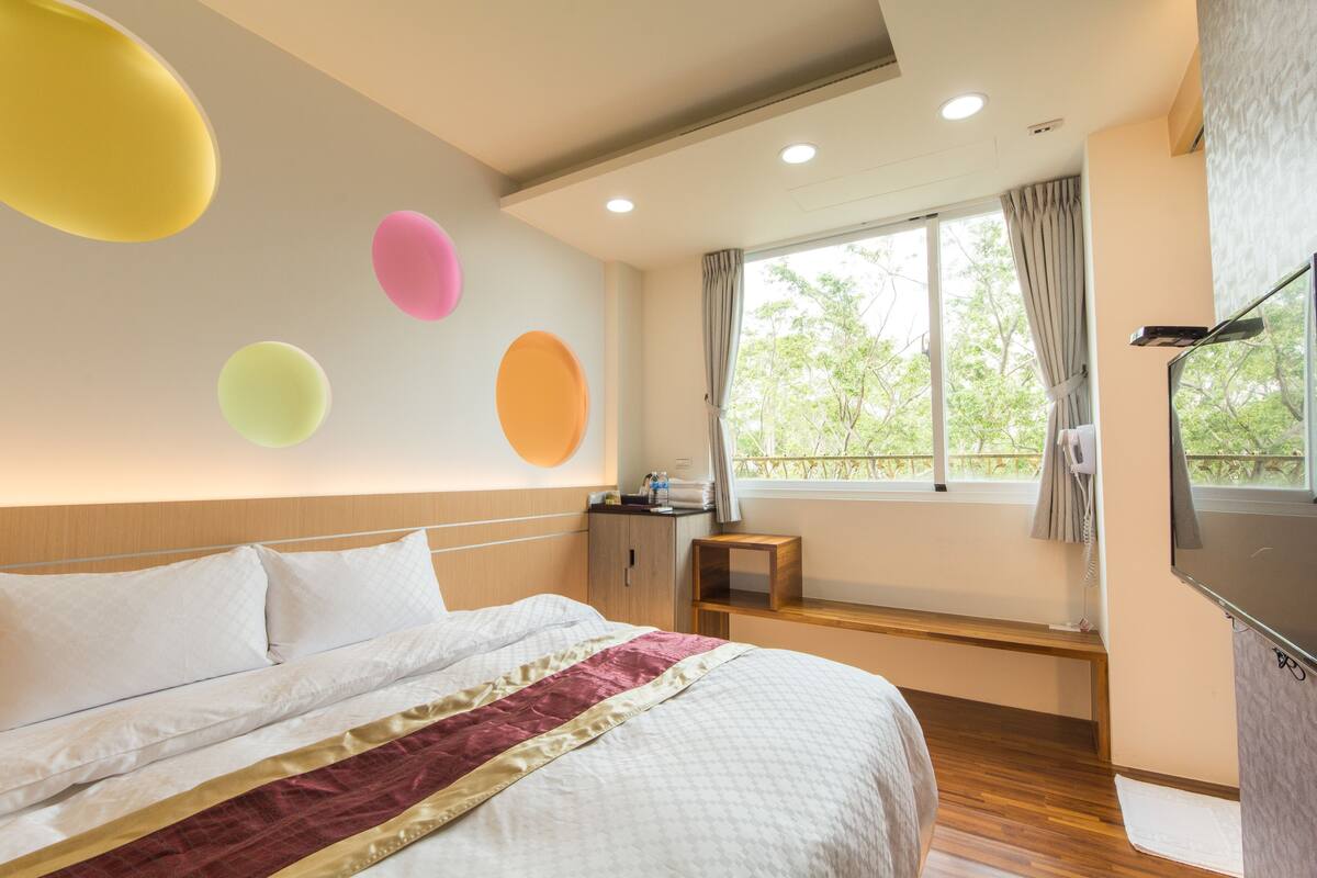 Premium bedding, individually decorated, desk, blackout curtains
