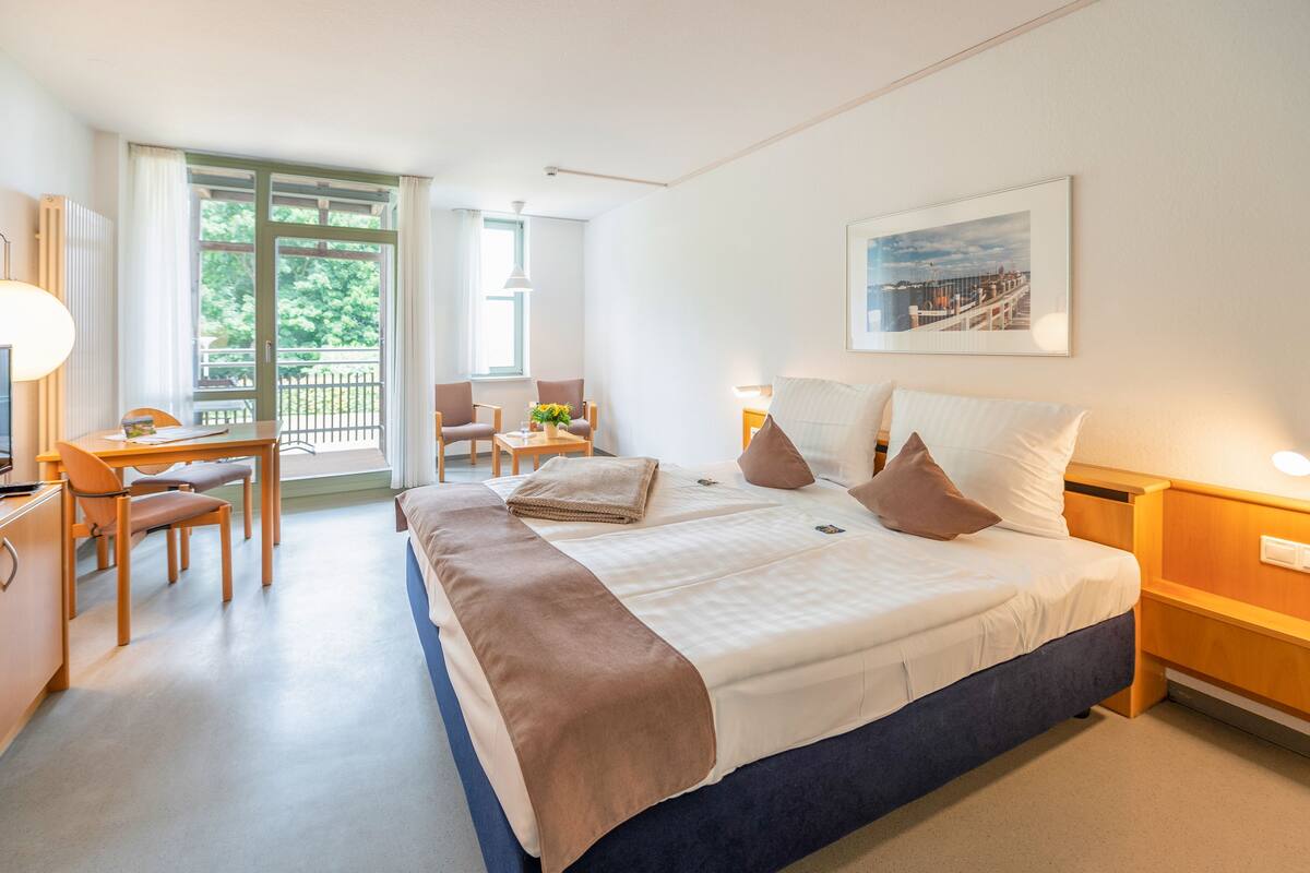 Studio, Ocean View | In-room safe, cribs (free), WiFi (free), bed sheets