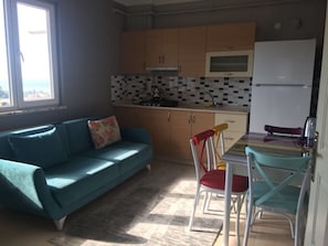 Luxury Apartment, 2 Bedrooms | Desk, blackout drapes, soundproofing, iron/ironing board - Tulipa Suites (Trabzon)