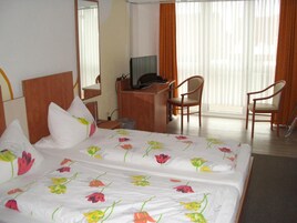 Desk, free WiFi, bed sheets