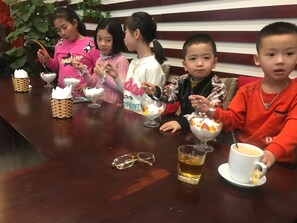 Breakfast, lunch and dinner served