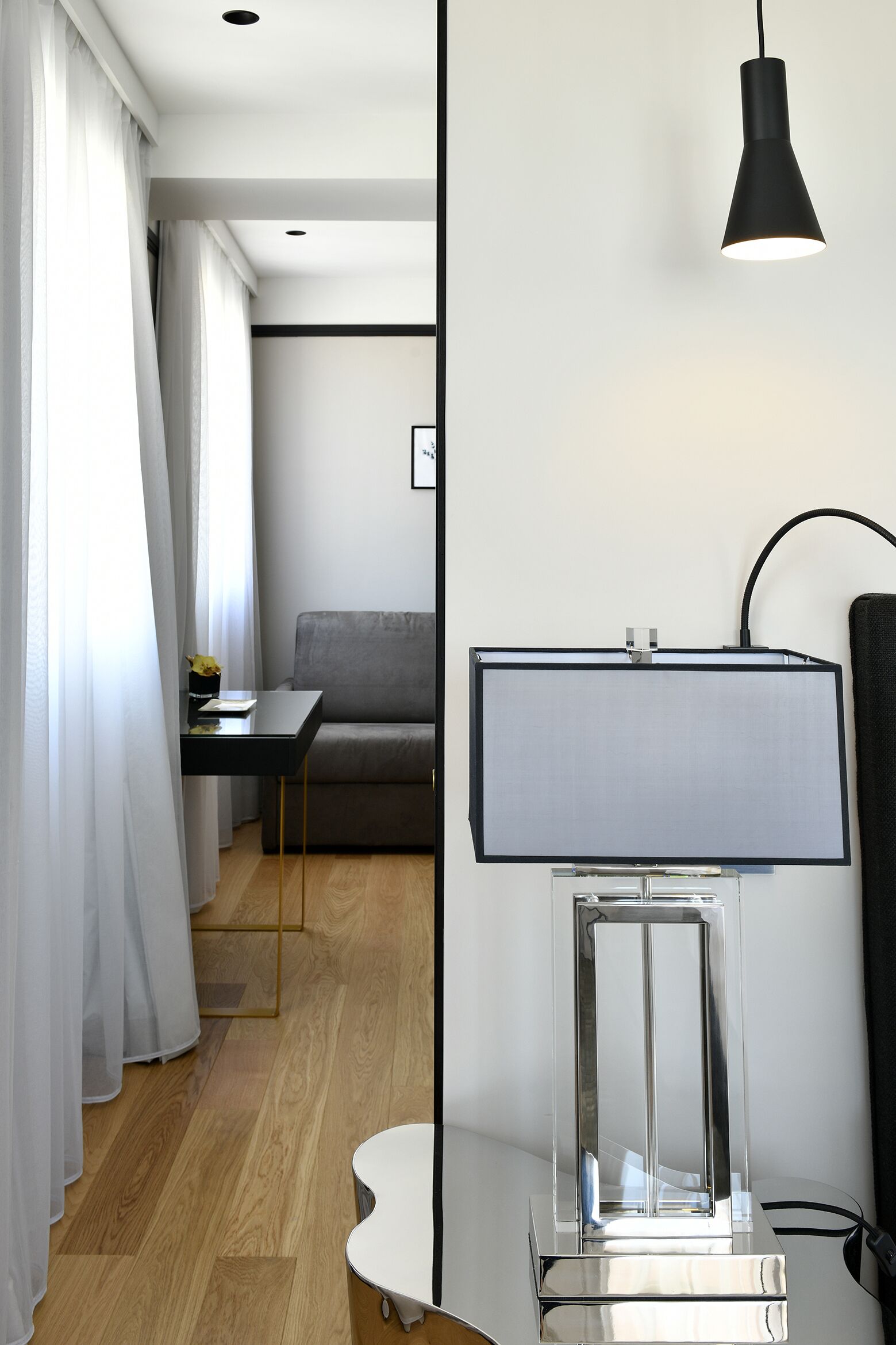 suite | living area | 107-cm smart tv with satellite channels, tv, mp3 dock