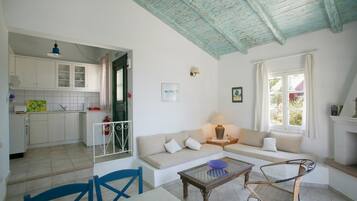 Comfort Villa, 2 Bedrooms | Living area | Flat-screen TV