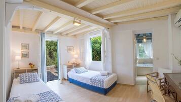 Comfort Villa, 2 Bedrooms (Olea) | 2 bedrooms, soundproofing, iron/ironing board, free WiFi