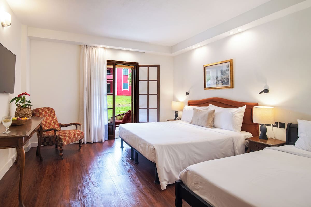 2 bedrooms, premium bedding, free minibar, bed sheets