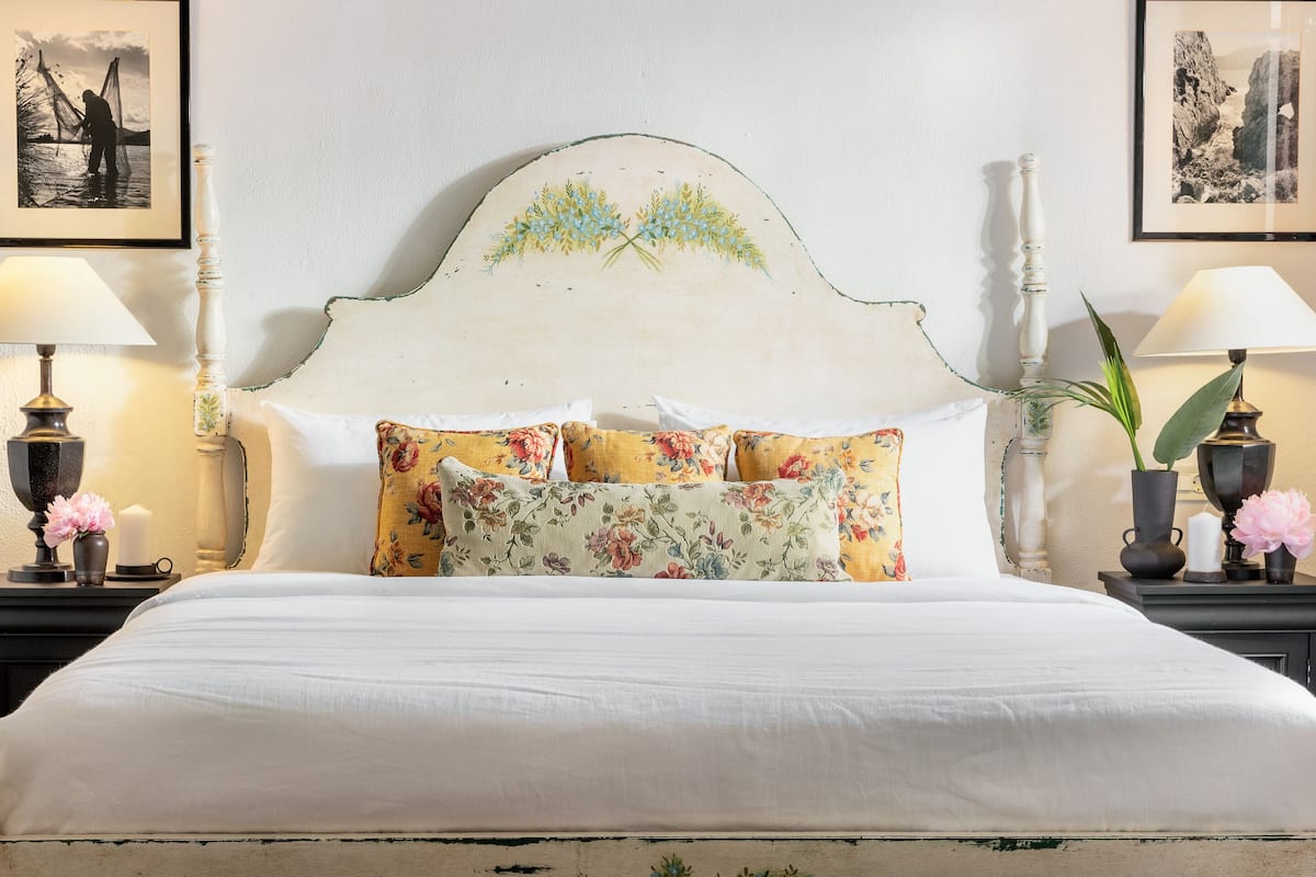 2 bedrooms, premium bedding, free minibar, bed sheets
