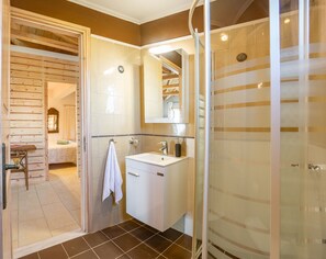Comfort Villa, 3 Bedrooms (Anthea Rossa) | Bathroom - Collection Villas (Lefkada)