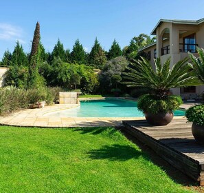 Outdoor pool - Stockowners Farm House (Howick)