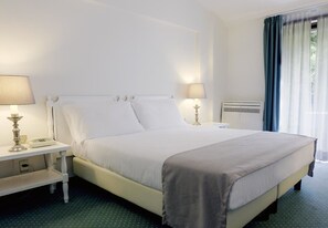Comfort Room (Doppia / letti separati) | In-room safe, desk, free WiFi - Lake Maggiore Dependance (Belgirate)