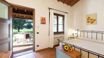 Comfort Double Room | 1 bedroom, desk, free WiFi