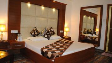 Duplex superluxo, 1 cama de casal | Wi-Fi de cortesia, roupa de cama