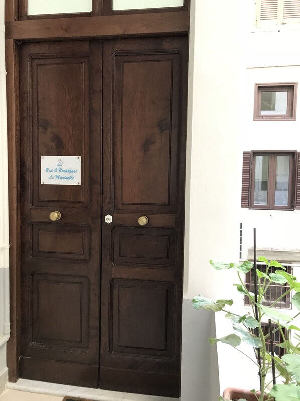 Entrée de l’hébergement