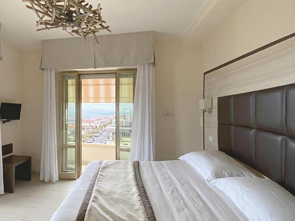 Double or Twin Room, Sea View | Premium bedding, in-room safe, desk, soundproofing