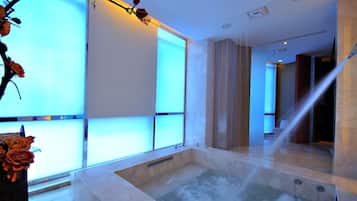 Superior Double Room | Bathroom