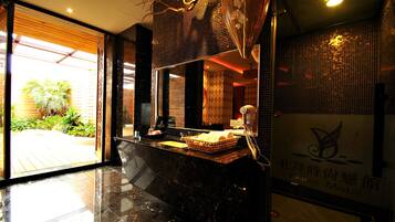 Kamar Double Deluks | Wastafel kamar mandi