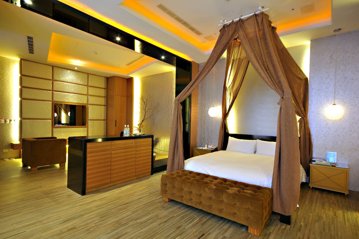 superior double room | premium bedding, down duvets, minibar, individually furnished